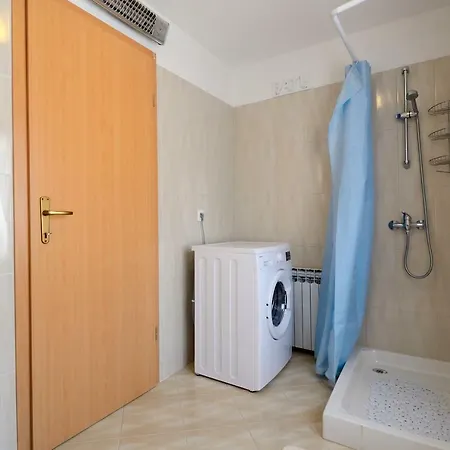 Cassa Jakov * Roč