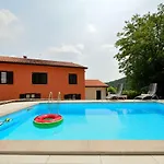 Cassa Jakov *